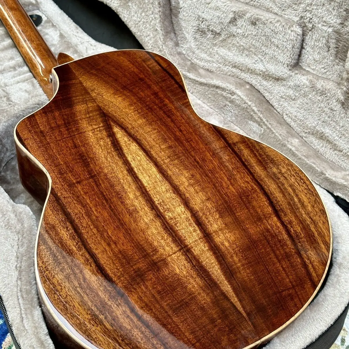 40-Inch High Quality Acoustic Guitar All Solid Koa Wood Cutaway Style Sapele Matt view 2