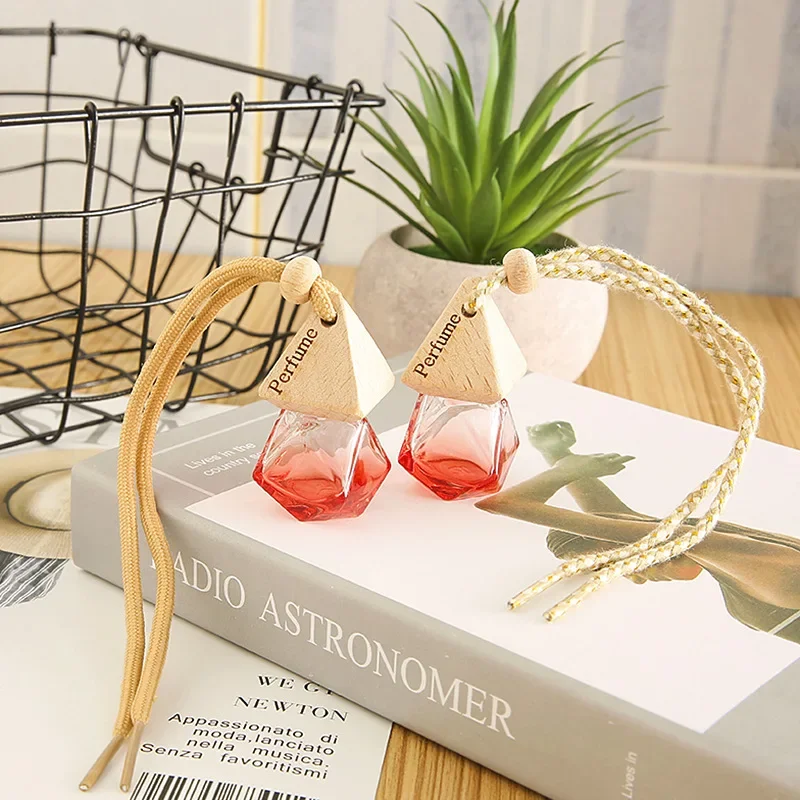 Carro pendurado garrafa de perfume ambientador de carro garrafa de vidro pendurado perfume pingente para óleos essenciais carro-estilo espelho ornamento