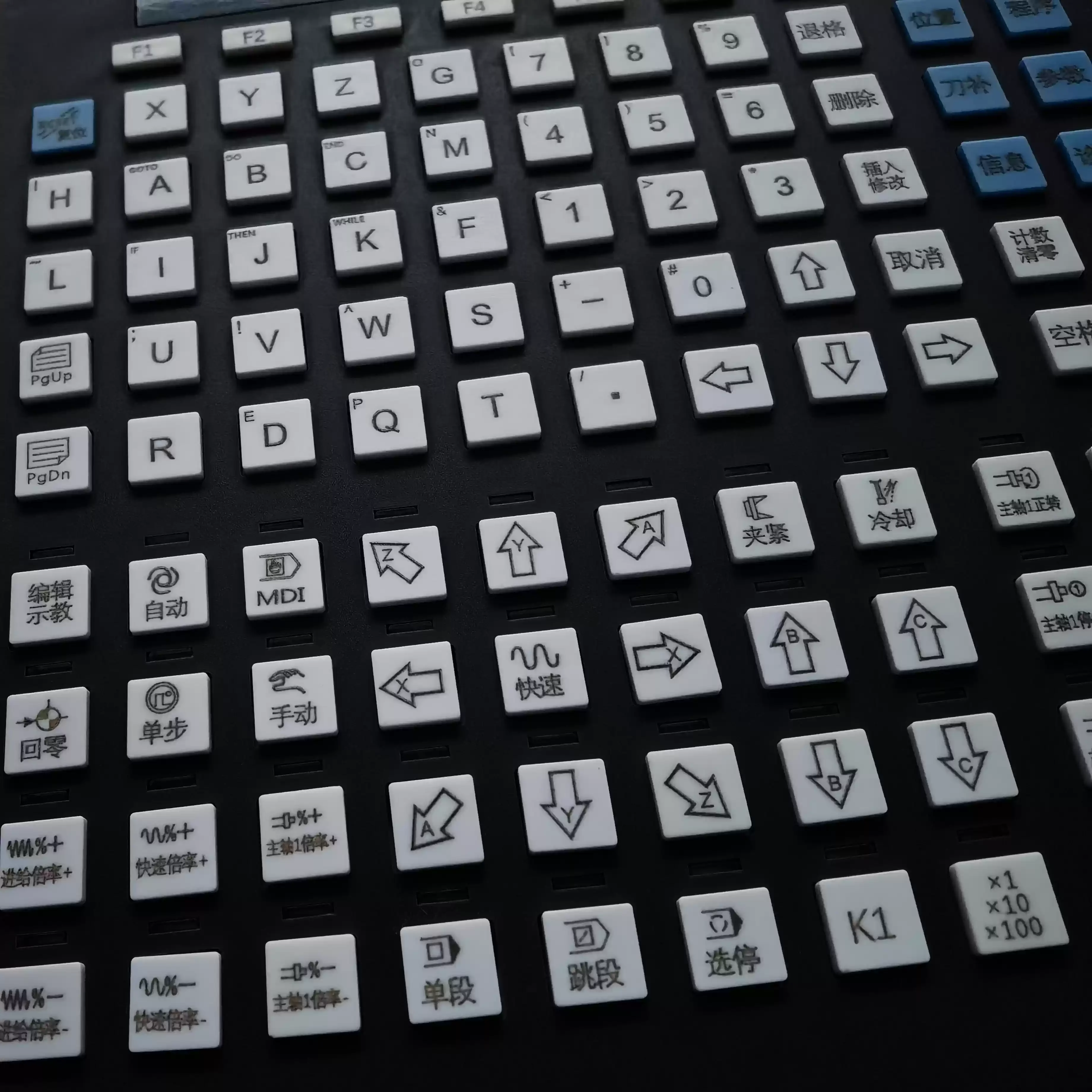 XCMCU XC799M 2~6 Axis Multi-function CNC Control System Tool Magazine Function Support FANUC G-code for Drilling,Tapping