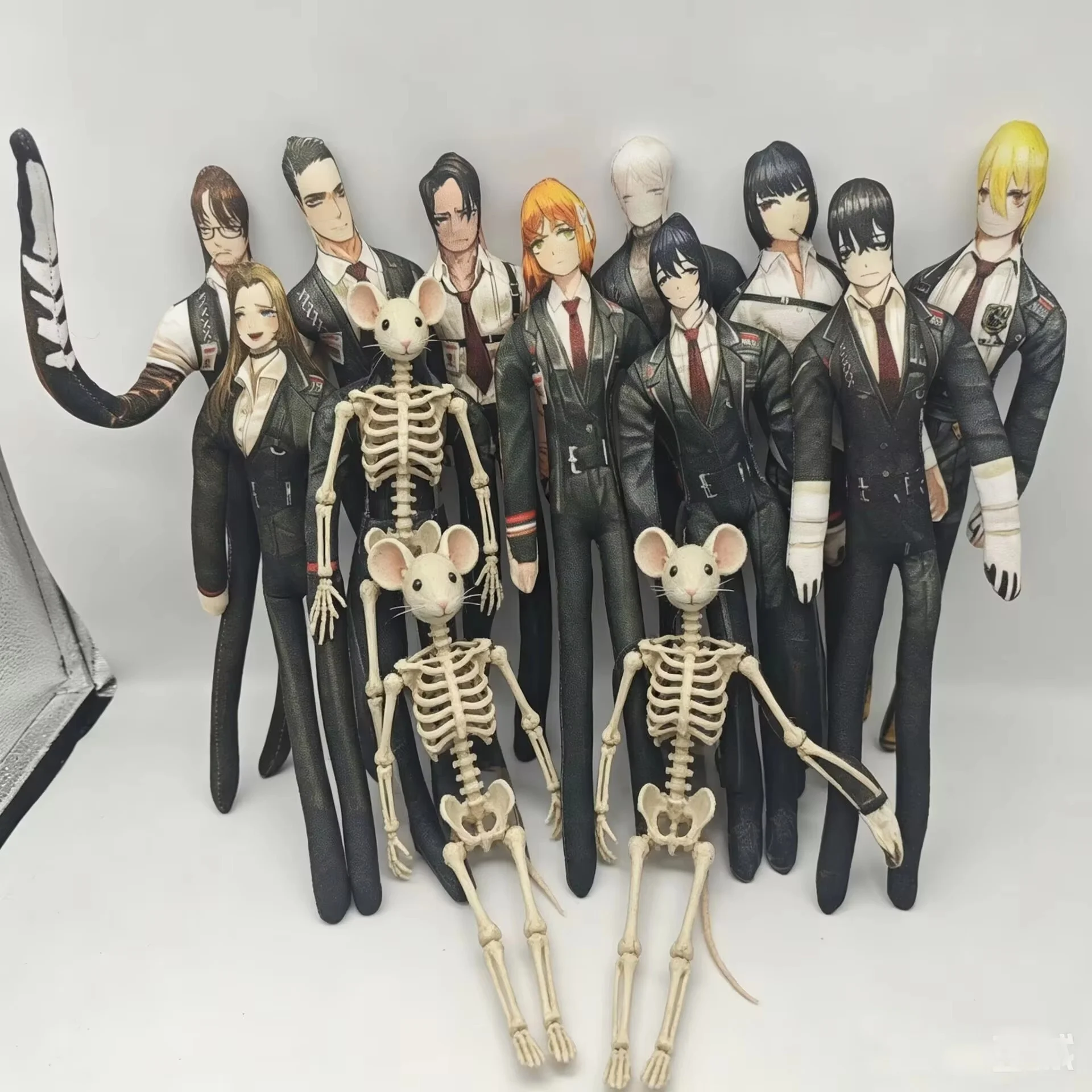 28cm Abstract Slender Twistable Stuffed Dolls - Game Limbus Company Hong Lu Don Quixote Gregor Cosplay Doll for Room Decoration