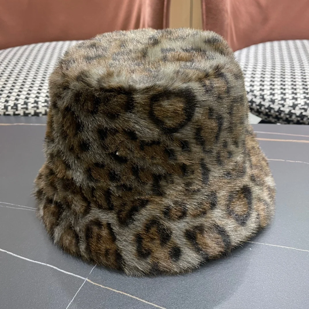 

Fluffy C Series Leopard Print Comfortable Hat with Strong Three-dimensional Sense and Delicate Texture, A Must-have Holiday Gift