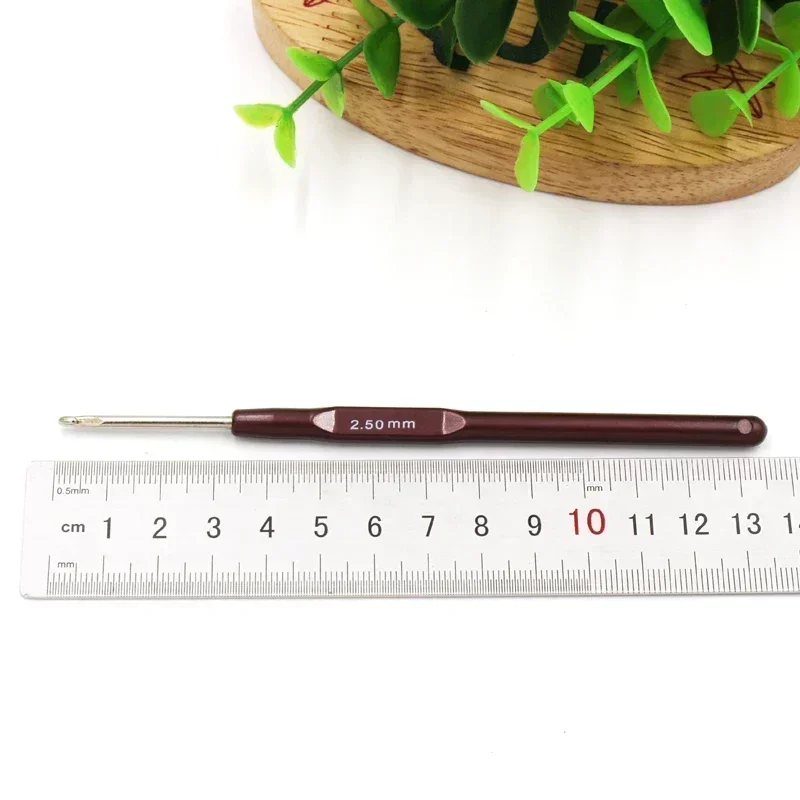 1 قطعة مقبض بلاستيكي خطاف كروشيه مقبض إبر الحياكة مجموعة الكروشيه والحياكة 0.5 مللي متر-2.5 مللي متر 16 حجم لوازم الكروشيه