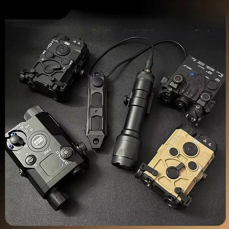 PEQ15 Multifunctional Tactical Laser Indicator DBAL with Rat Tail OGL Battery Case Green Laser Sight Flashlight