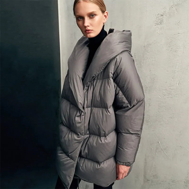 Outdoor Women\'s Winter Light Puff Down Jacket 2024 New Hooded Solid Thick Parka 90 White Duck Down Warm Loose Casual Overcoat