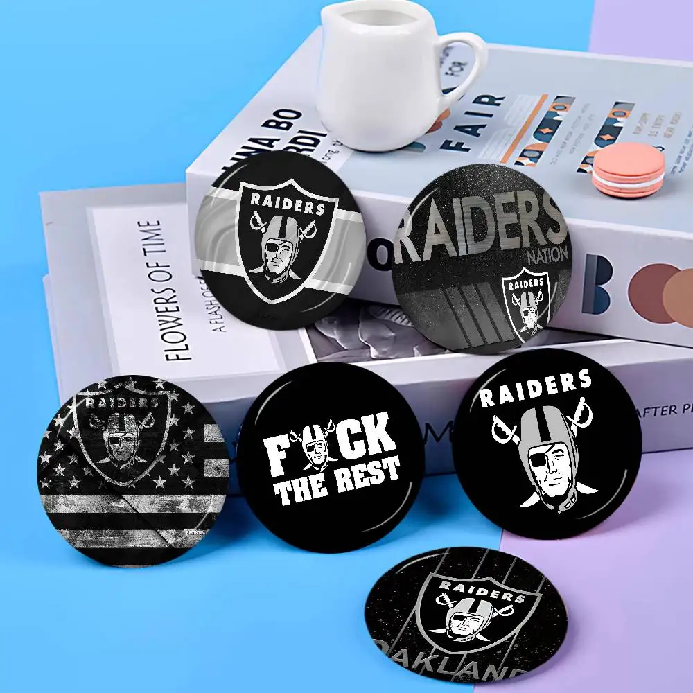 Las Vegas Raiders Cartoon-Broschen Anime-Abzeichen Runde handgemachte Brosche Anstecknadeln Schmuck für Rucksack Kleidung Geschenke