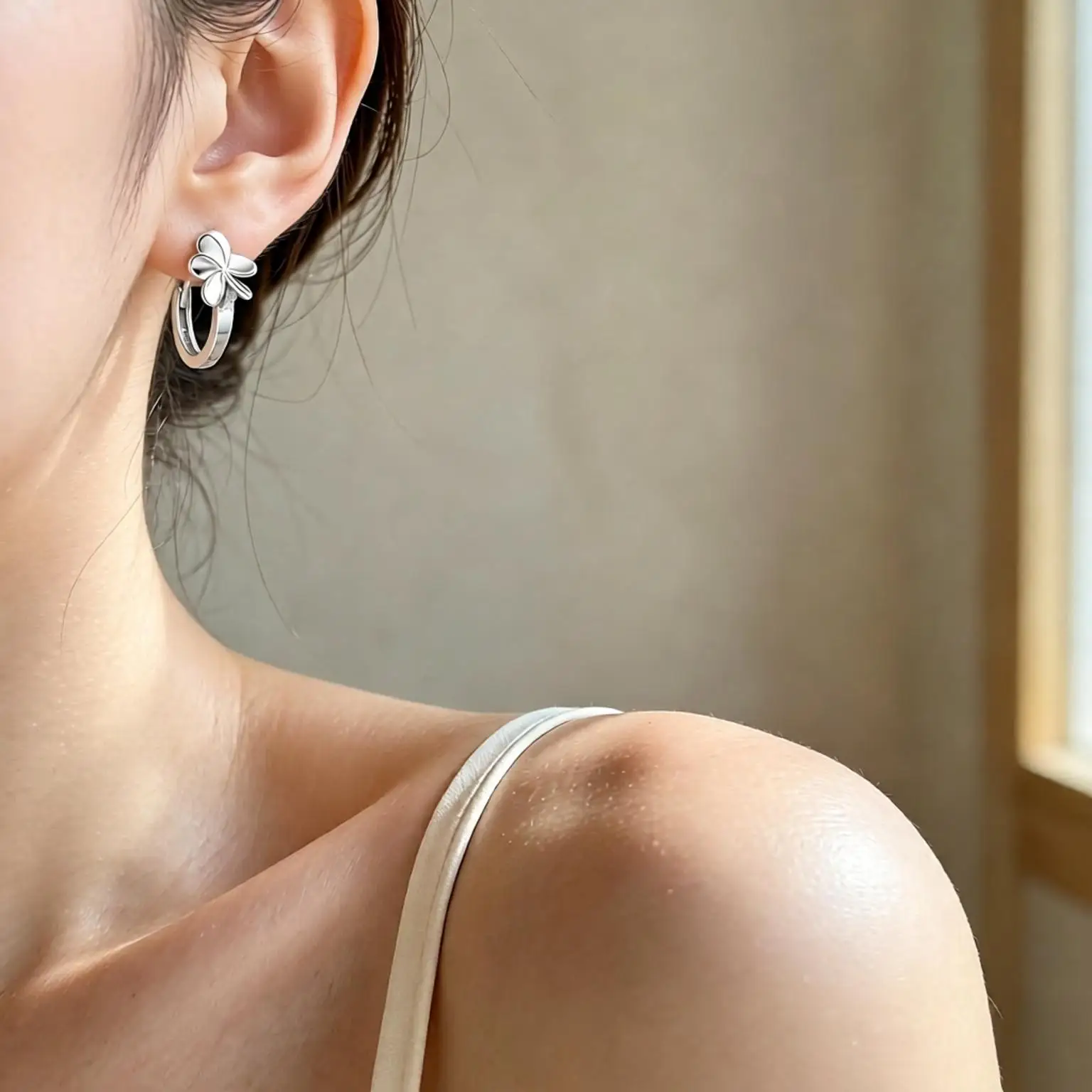 Temperament 925 Sterling Silver Five-Petal Flower Metal Hoop Earrings For Women Girls Anniversary Party Jewelry Gifts Accessory