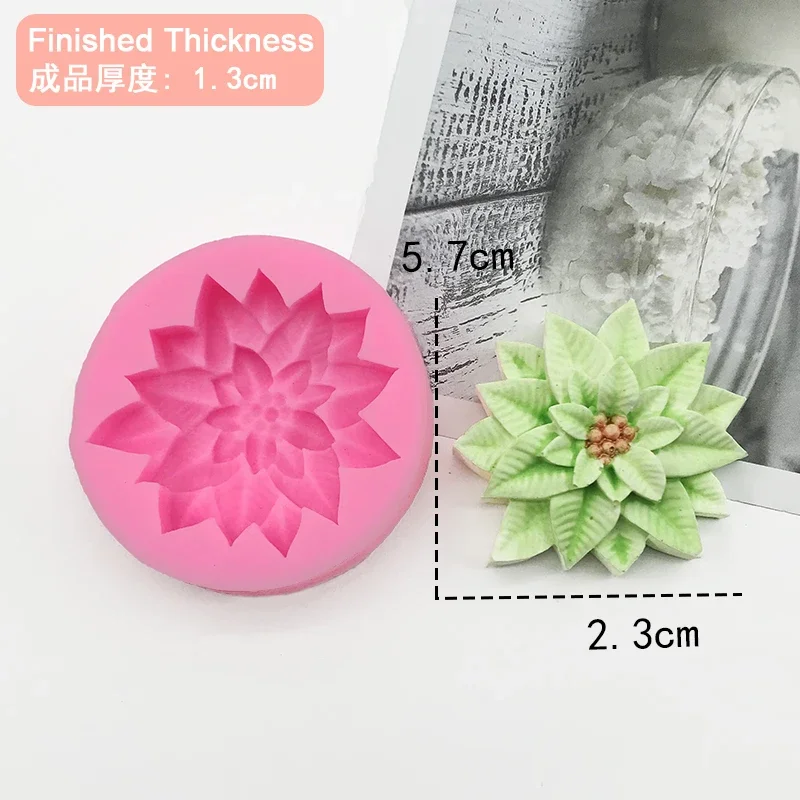 

New Holly Leaf Silicone Mold DIY Cake Baking Christmas Decoration Tools Chocolate Soap Red Fruit Flower Candle Mould Kitchenware