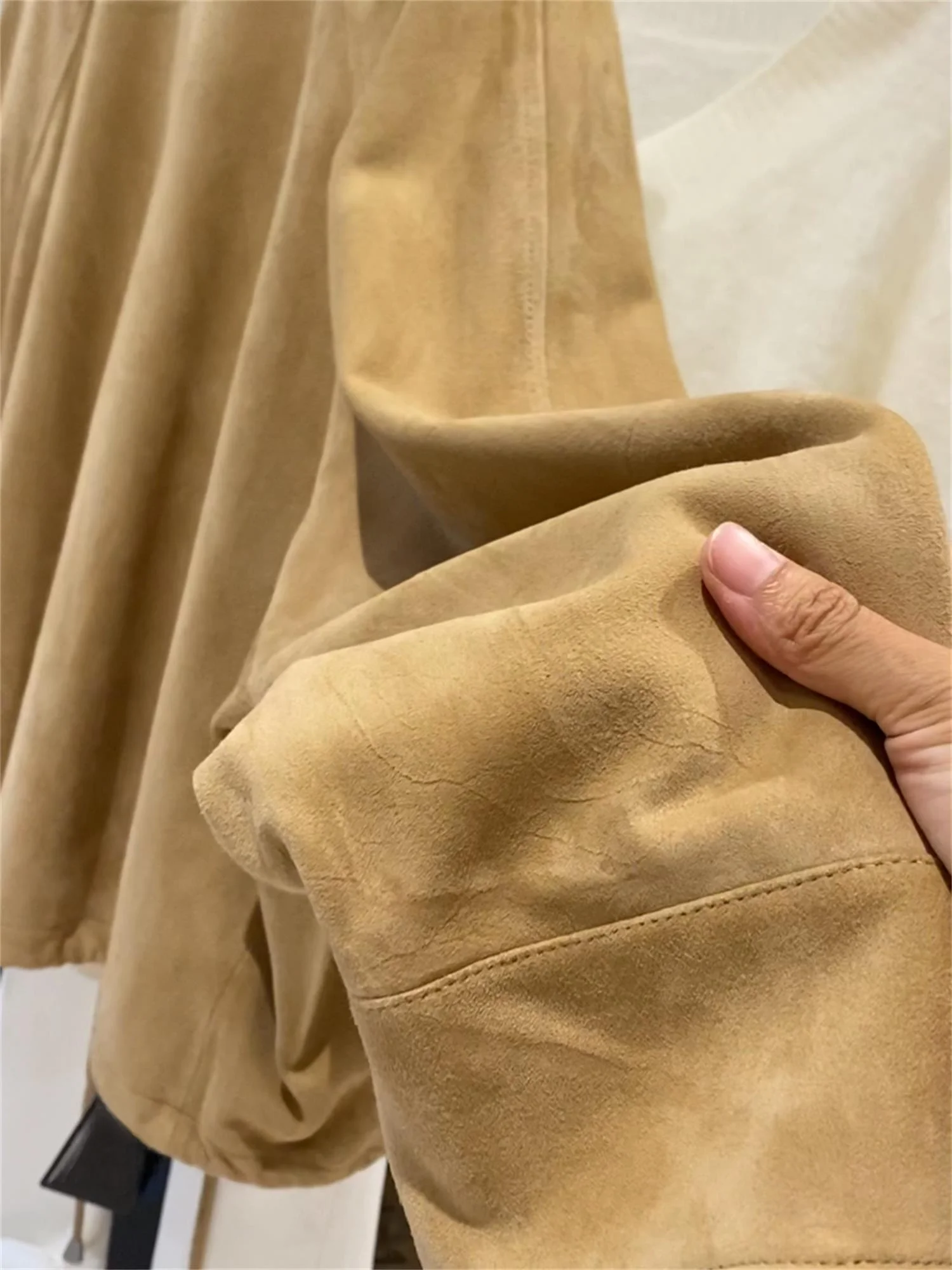 Jaet عالي الجودة مع حاشية Dstring وياقة مدببة ملابس خارجية غير رسمية للنساء موصى بها CHAO