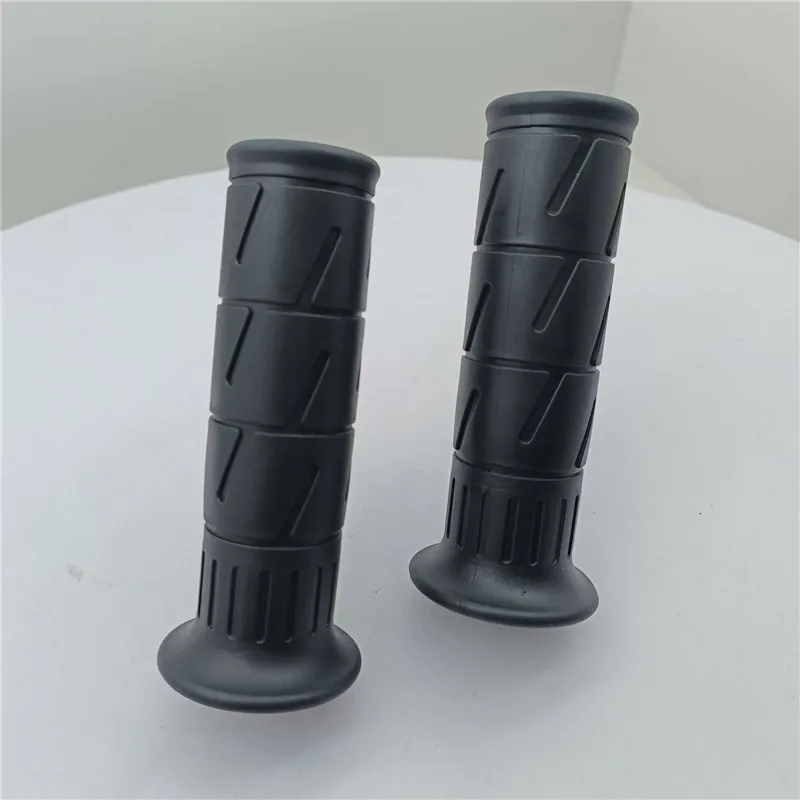 A Pair Motorcycle Handlebar Motocross Grips Rubber Scooter Handle 7/8\'\' 22MM Universal For Kawasaki Honda Suzuki Ducati Yamaha