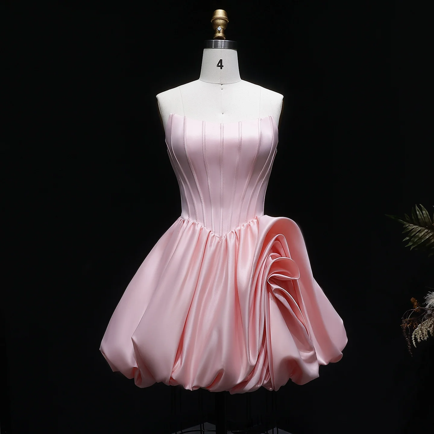 Sharon Said Rosa trägerloses 3D-Blumen-Homecoming-Kleid, plissiertes Korsett, Satin, Dubai, kurzes Cocktail-Abschlussball-Partykleid, RM139, maßgeschneidert – Detail 5