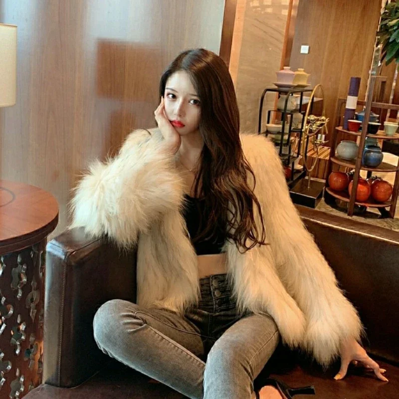 Winter Thick Faux Fur Women Y2K Streetwear V Neck Fluffy Warm Short Fur Jacket Female Elegant Faux Fox Fur Parkas JJ458