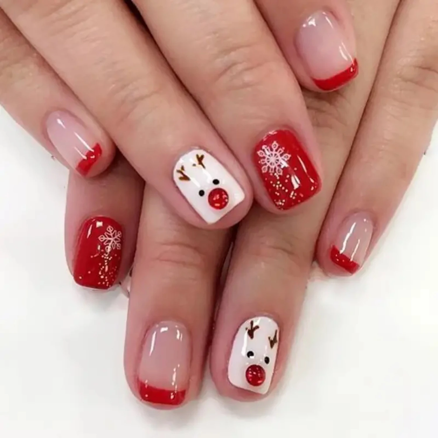 

Christmas Gel Nail Kit with 24 Adorable Snowflake Fawn Fake Nails