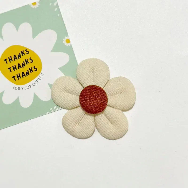 40 Stück 4,5 cm große Stoffblumenapplikationen mit fünf Blütenblättern für DIY-Haarspangen, Kleidung, Schuhe, Hüte, Dekorationen und Aufnäher – Detail 7