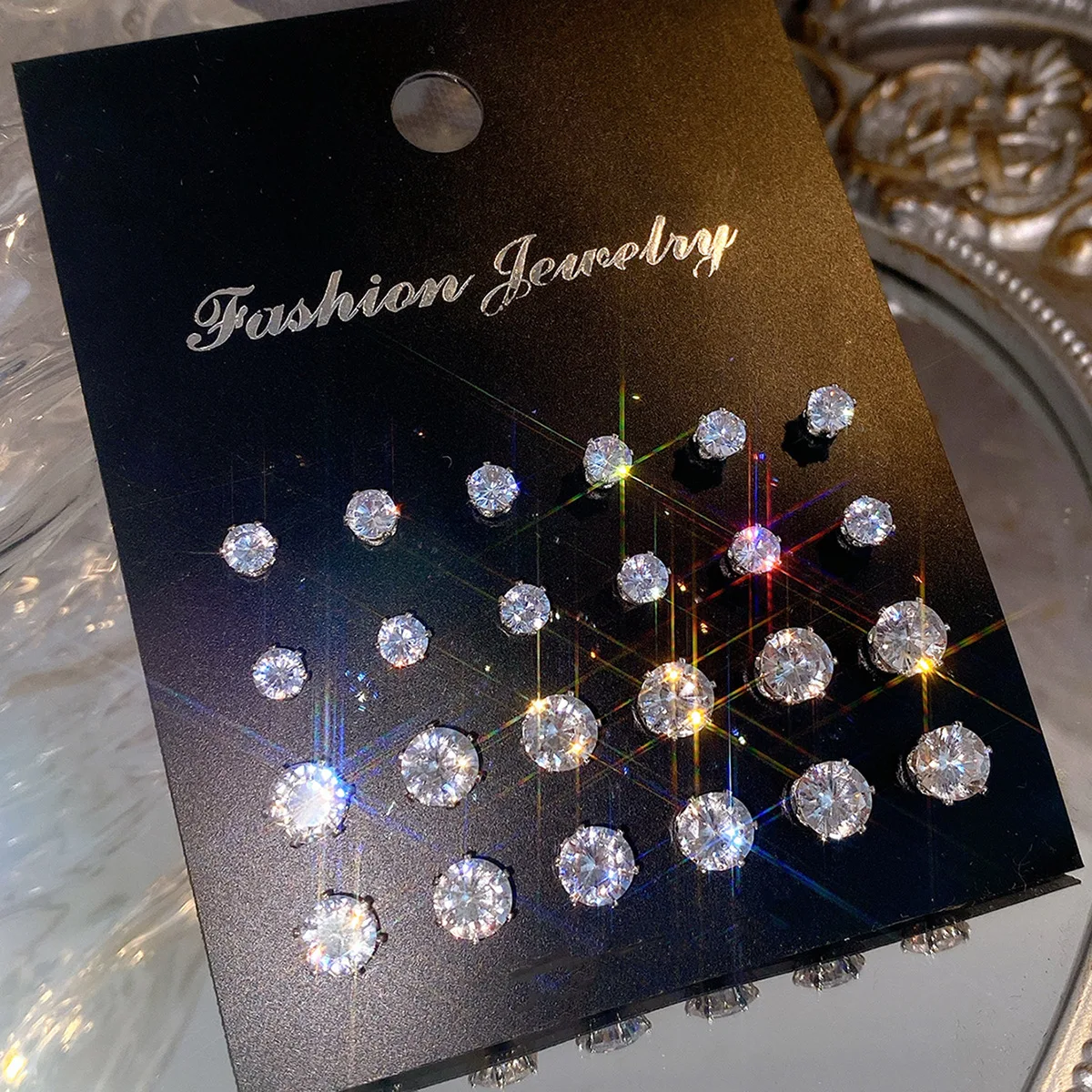 1set Hot Selling Six Claw Crystal Zircon Earrings Inlaid With Colored diamonds, Stylish And Simplicity Card Earrings Wholesale