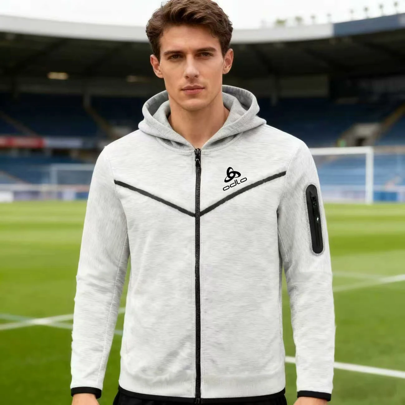 

New style casual sporty solid-color pullover with printed pattern and hooded jacket for men, suitable for winter.