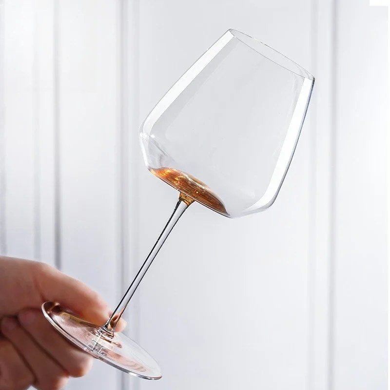 

High-end handmade cups, two red wine glasses, gift box.