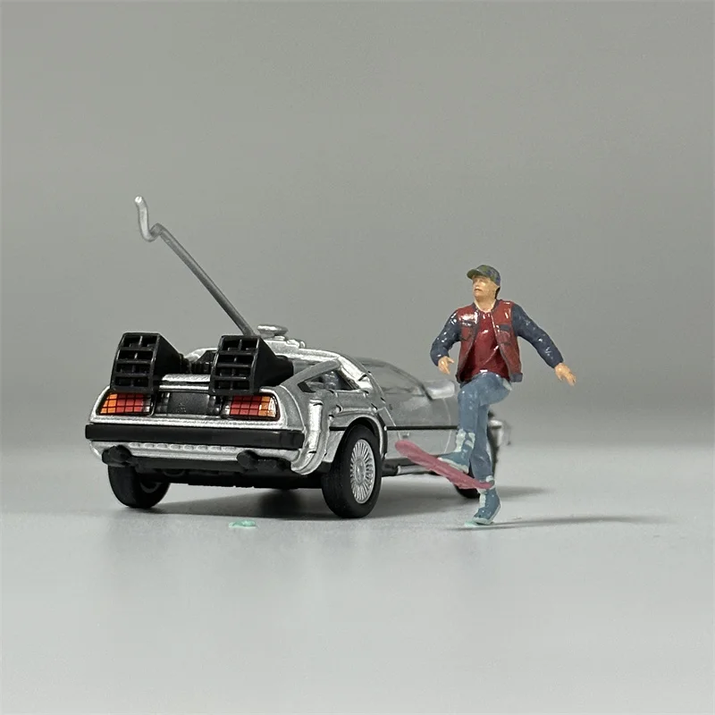 Classic 1/64 Scale Resin Model Back to the Future Skateboard Marty Figures Diecast Alloy Car Dioramas Miniature Collection