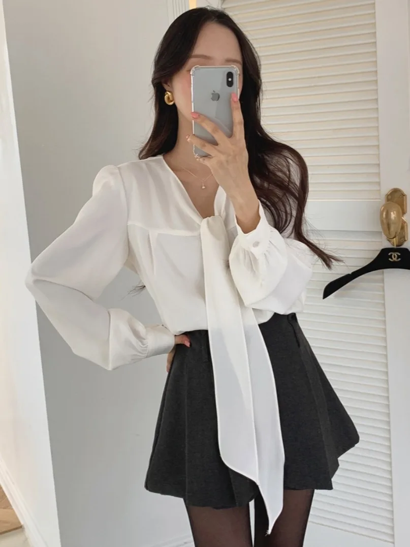 시크한 봄 여성용 롱 스웨트셔츠 V넥 다용도 패셔너블 매듭 디자인 다양한 상황에 적합