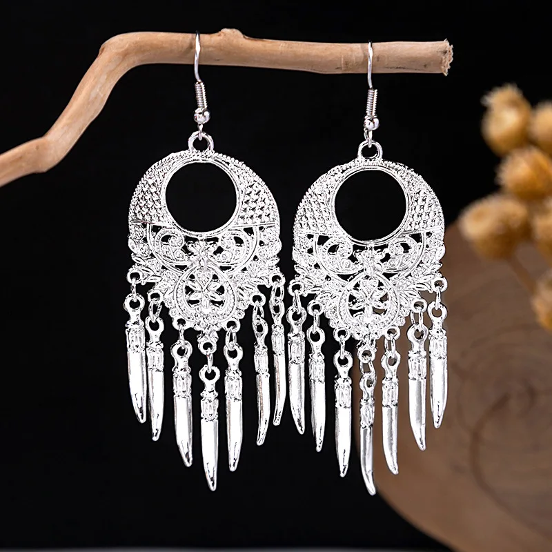 

2025 New Vintage Silver Ethnic Ear Stud Personality Boho Style Flower Drop Earrings Long Fringe Jewelry for Women White Anomaly