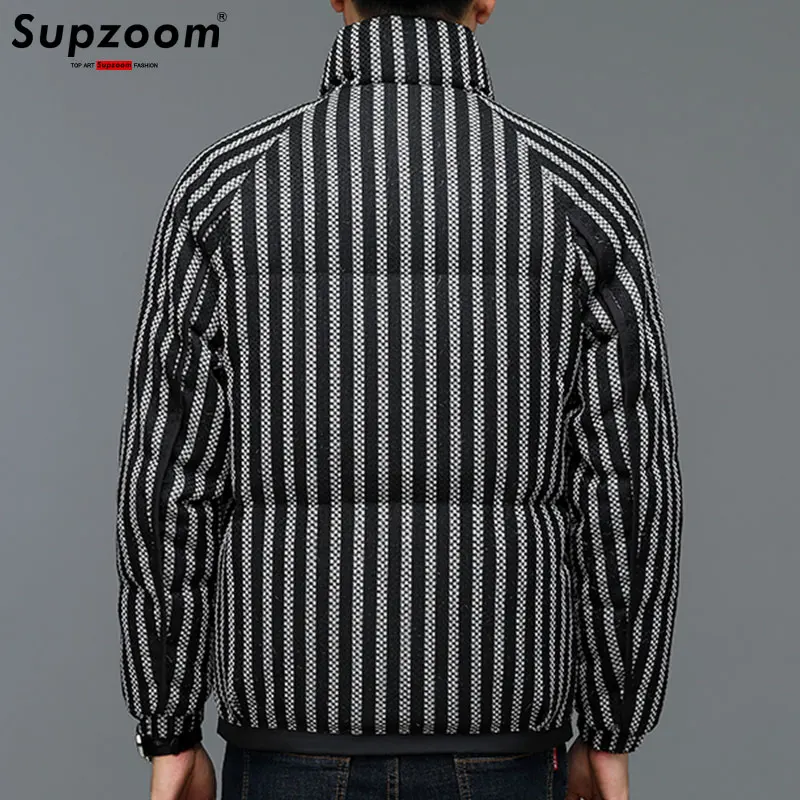 Supzoom 2023 yeni varış üst moda Spiral renk eşleştirme sıcak tasarım ekmek Patchwork kış rahat popüler aşağı ceket erkekler