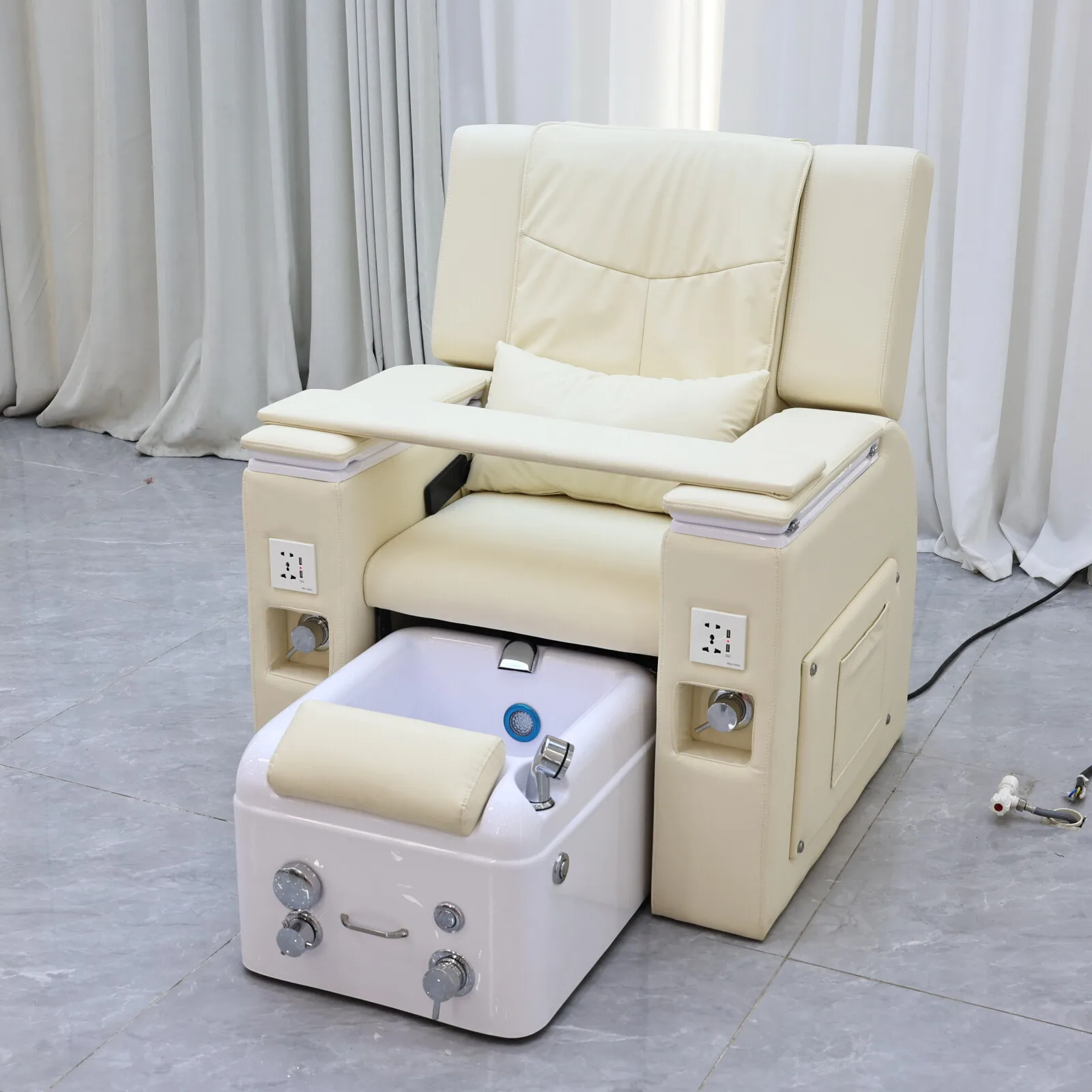 

Foot SPA Massage Chair, Nail Sofa, Back Automatic Massage, Spa Shop Foot Massage & Nail Technicians Use Commercial Furniture
