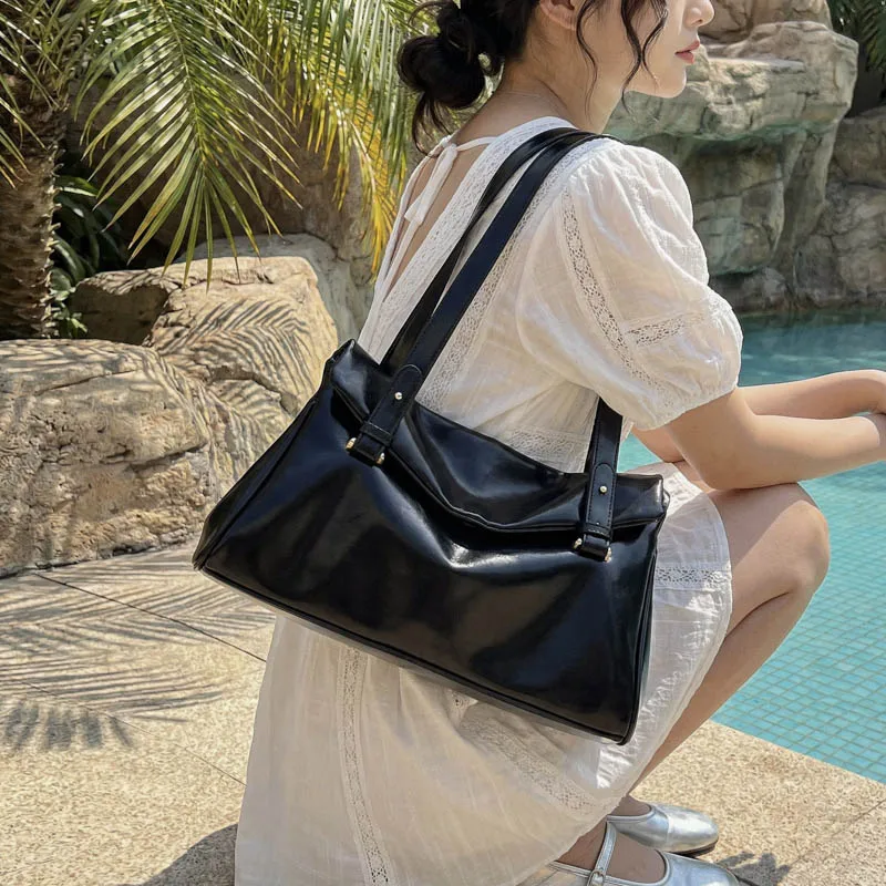 

Женская сумка-тоут из лакированной кожи, минималистичная, повседневная, эстетичная, для офиса, путешествий, шопинга, на плечо, 2026, сумки и клатчи