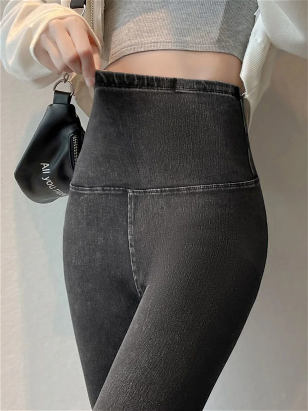 Women Thermal Skinny Jeans Winter Warm Plush Stretch Jeans Lady Fleece Snow Denim Pants Student Pencil slim Leg Denim Trousers