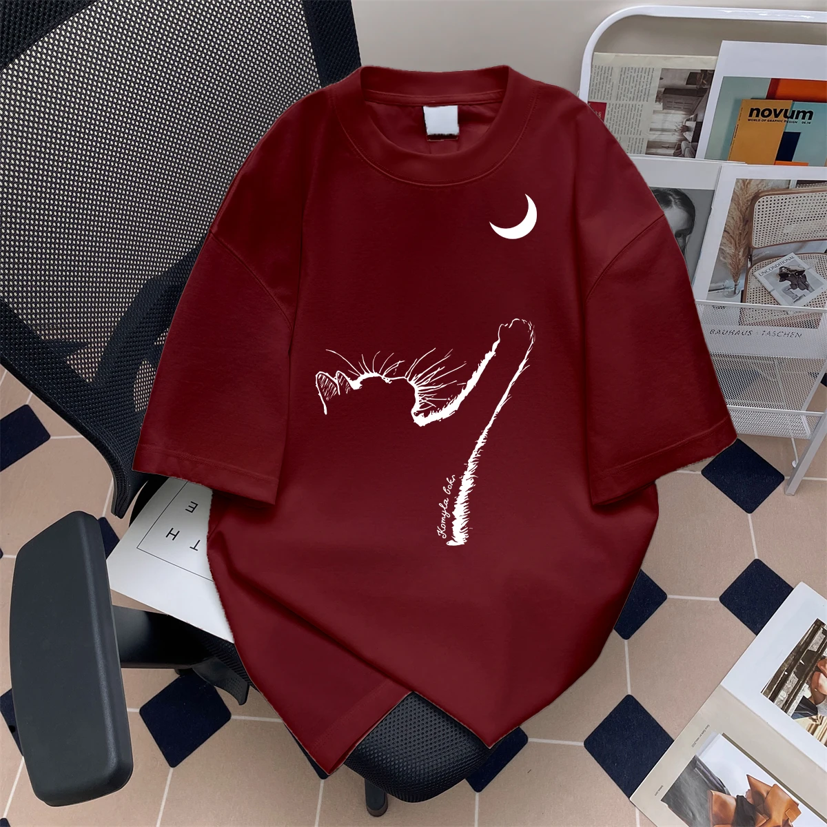 

Уникальная мужская футболка с коротким рукавом и мультяшным принтом, облегающая, повседневная, из хлопка, с круглым вырезом, модная молодежная модель, на все сезоны.