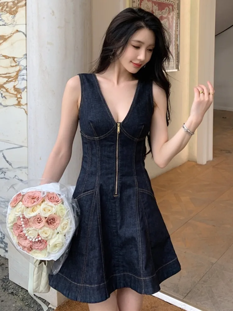 

Solid Slimming Denim Mini Dresses For Women Sexy V Neck Sleeveless High Waist Temperament Denim Short Dress Female Fashion Style