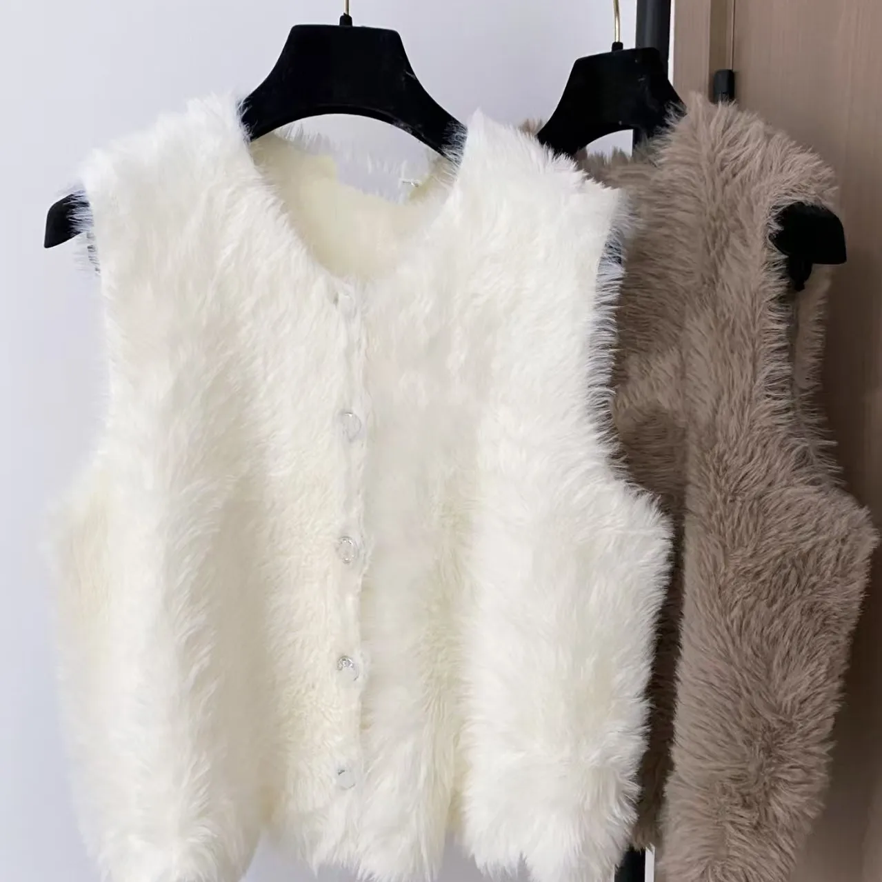 

Новый стильный жилет 2025 года: теплый, удобный, элегантный, высококачественный.