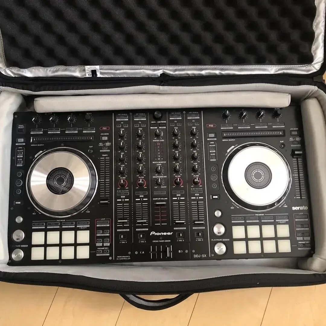 UGGシェルを備えたパイオニアDJコントローラー、DDJ-SXプラス、新しい割引、50% 夏