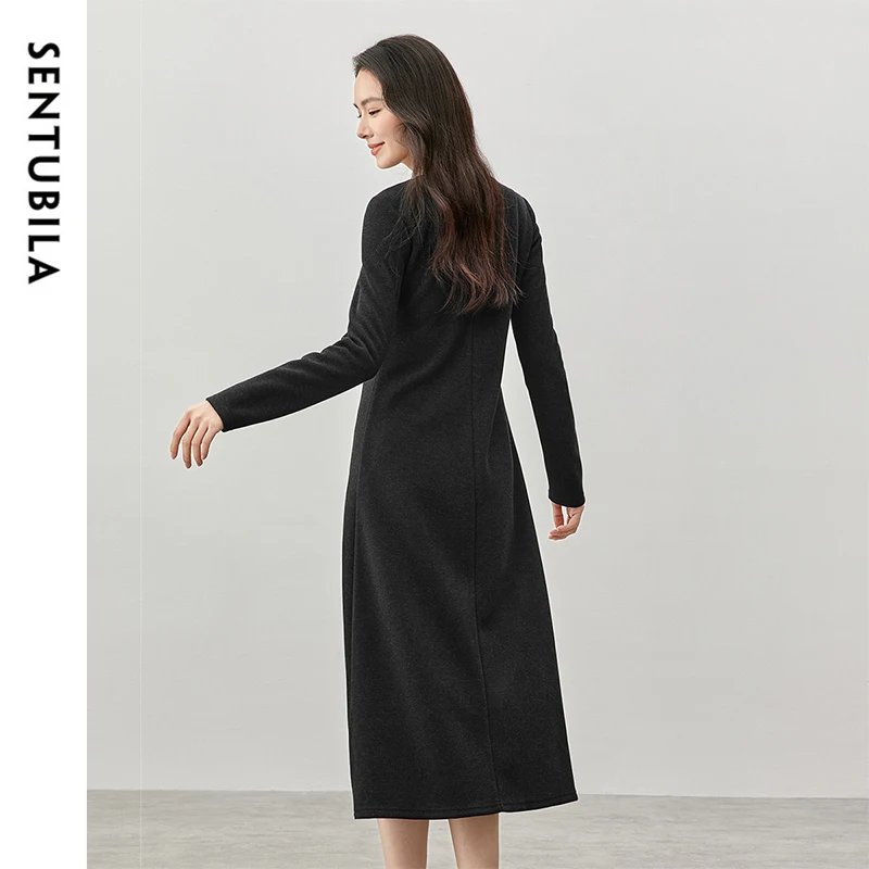 เดรสไหมพรมทรงเอสำหรับผู้หญิง SENTUBILA รุ่น 2025 ฤดูใบไม้ร่วง แขนยาว สีดำ ความยาวปานกลาง เหมาะสำหรับใส่ทำงานหรือไปงานเลี้ยงวันเกิด ดีไซน์หรูหรา รุ่น 144L57151
