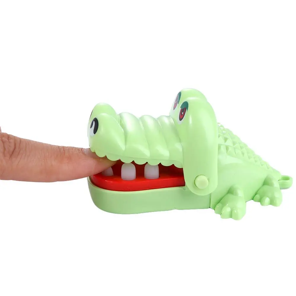 Family Games With Keychain Mini Novelty Toys Biting Hand Alligator Gags Toy Bite Finger Game Crocodile Toys Crocodile Mouth