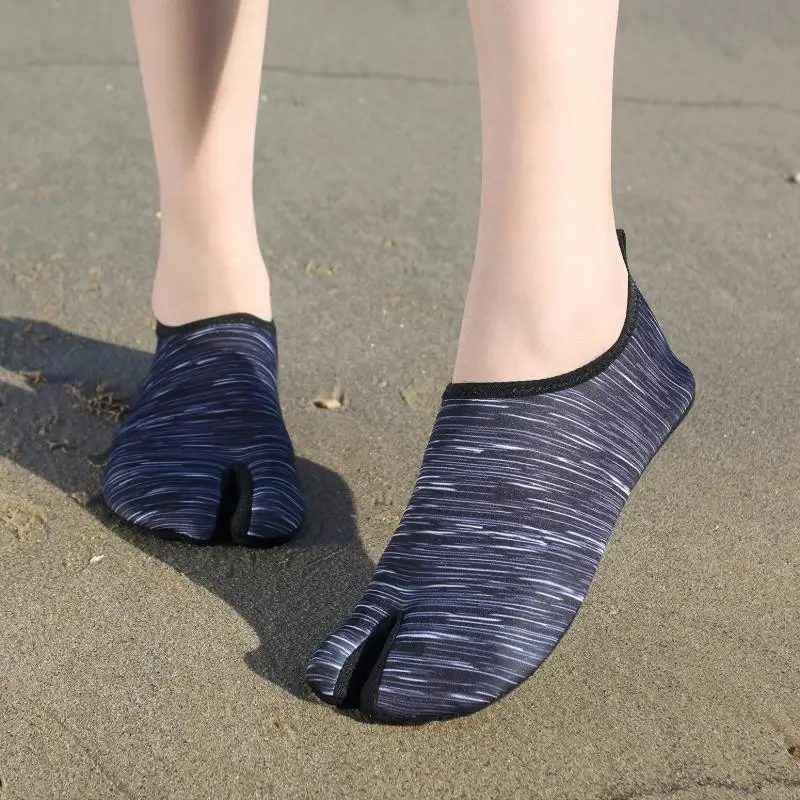 ใหม่ขนาดใหญ่ Unisex รองเท้าโยคะในร่ม GYM Footwaer แห้งเร็วรองเท้าชายหาดคู่แบบพกพารองเท้าว่ายน้ํารองเท้าดําน้ํารองเท้า