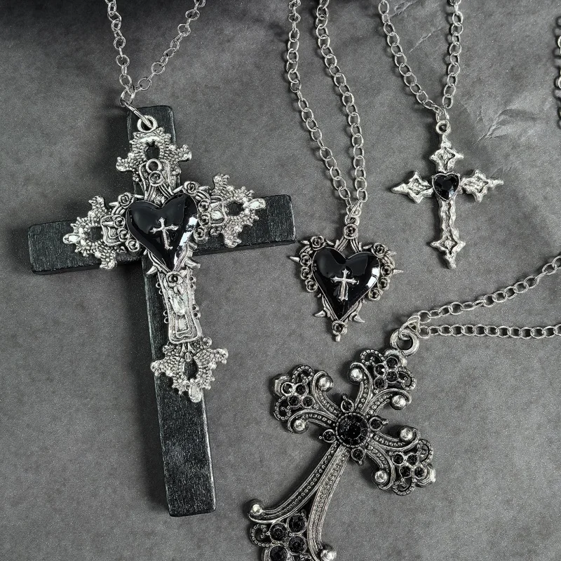 4-teiliges Gothic-Halsketten-Set, schwarze Halskette mit Kristallimitat-Kreuz-Dorn-Herz-Anhänger, dunkler ästhetischer Schmuck – Detail 1