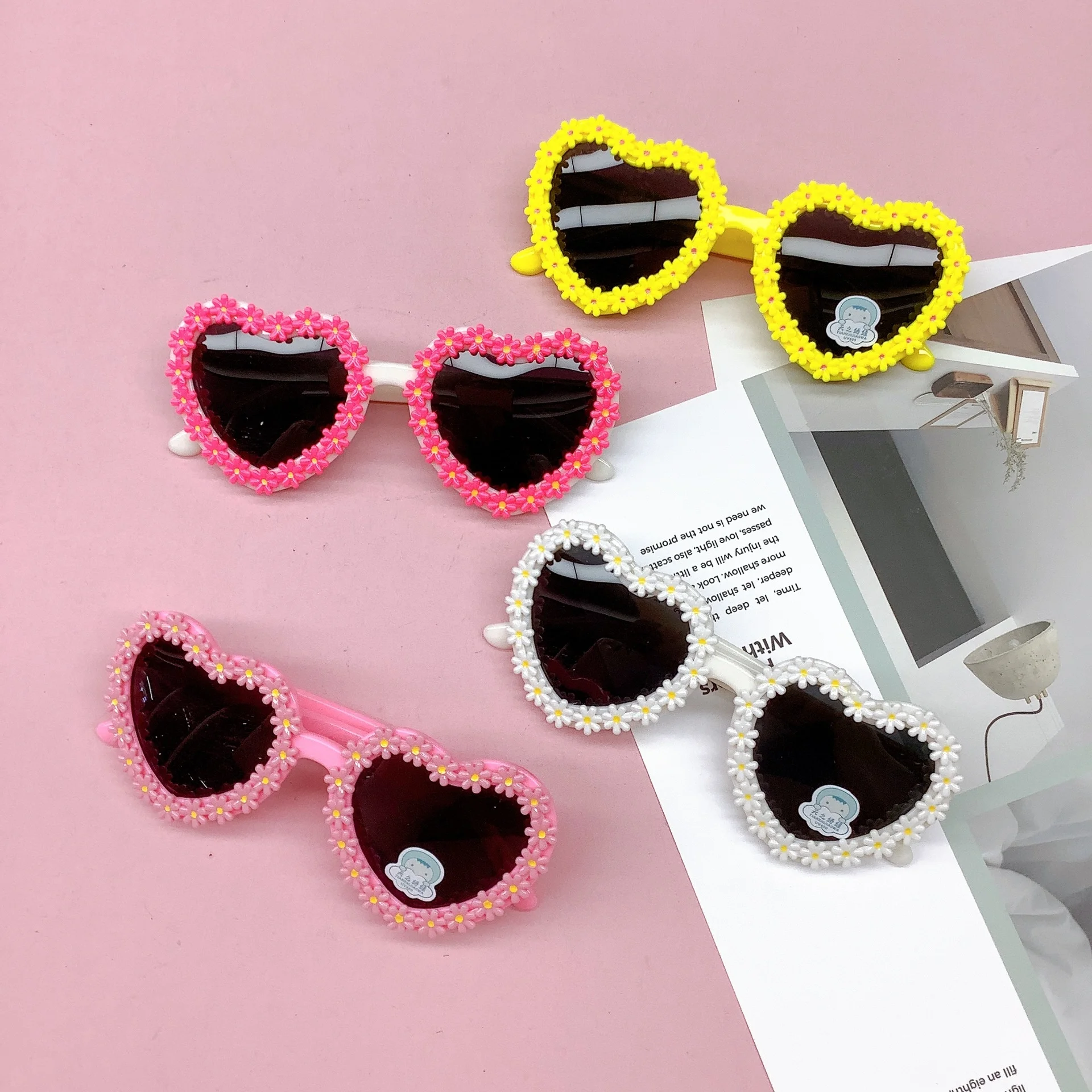 

New love fashion children's sunglasses for travel UV resistant concave shape wear silicone polarized eye protection glasses