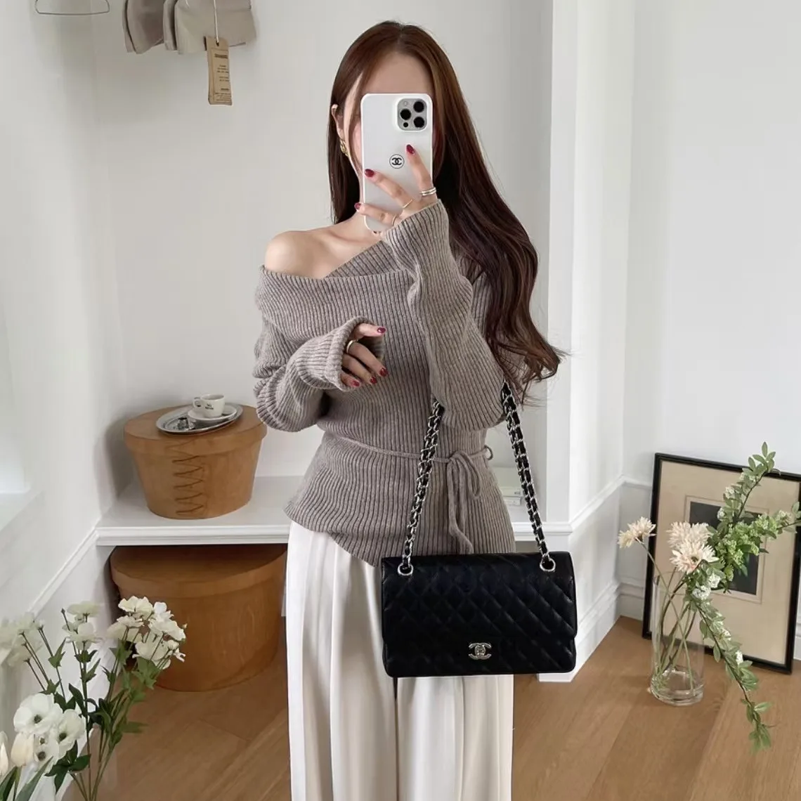 

Spring 2026 Chic V-Ne Belted Long Sve Knitwear Women Slimming Top Trendy Polyester Fiber Hooded Faionable Design
