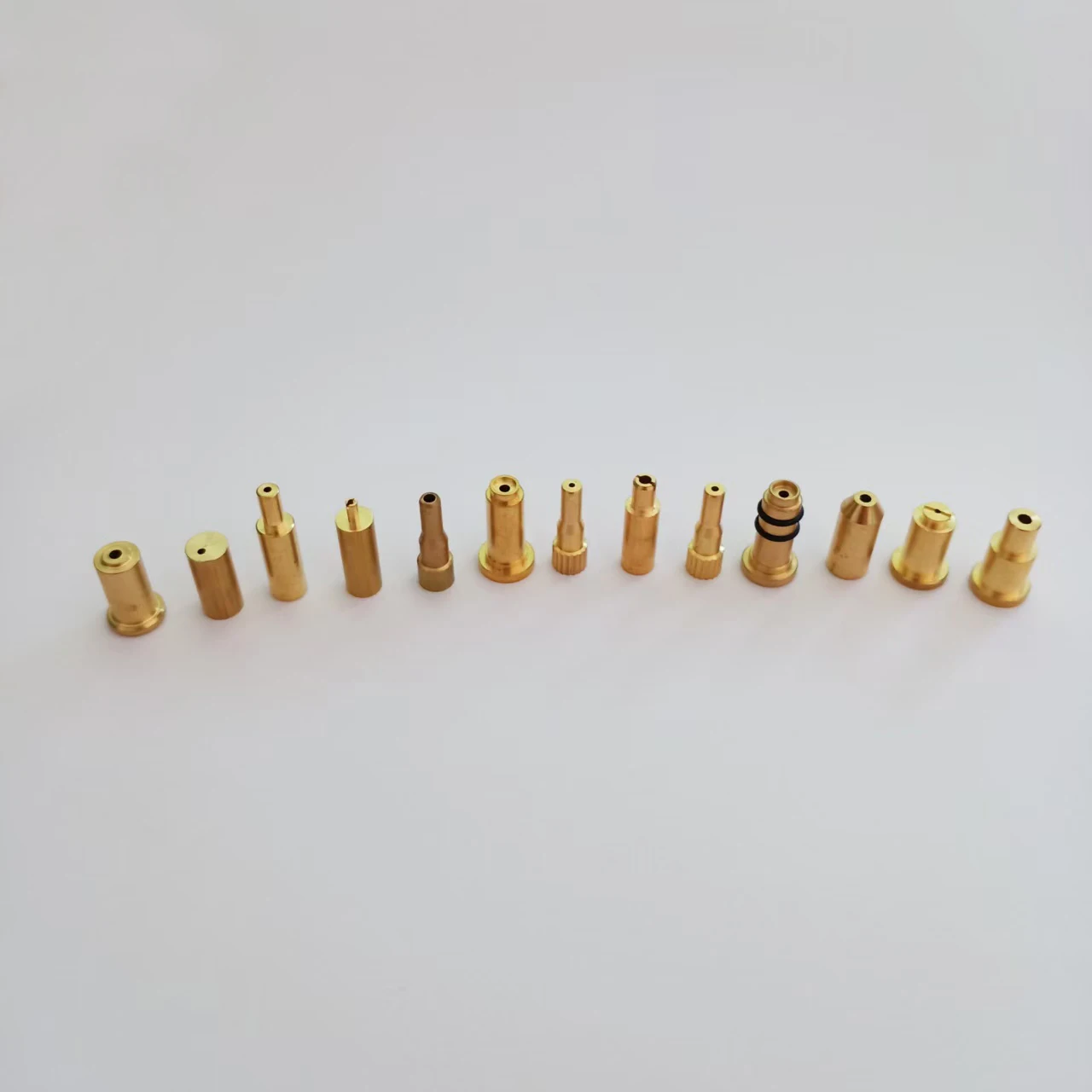 Adaptador de Gas para Encendedor de Latón, Compatible con Encendedores Dupont, Dunhill, Maruman, Celine, Colibri, 9 Tipos de Válvulas de Recarga