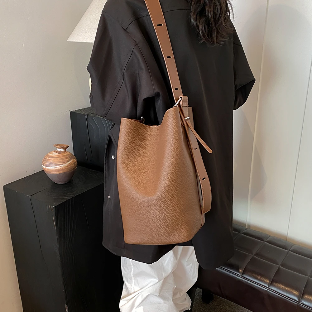 Bucket Bag for Women Adjustable Strap Shoulder Bag Vegan Leather with Inner Pocket Crossbody Bag Solid Hobo Bag for Work Travel