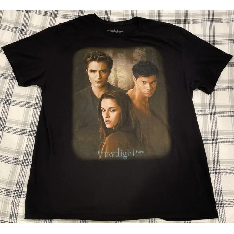 The Twilight Saga Movie Women’s T Shirt 2XL Edward Bella Jacob Black
