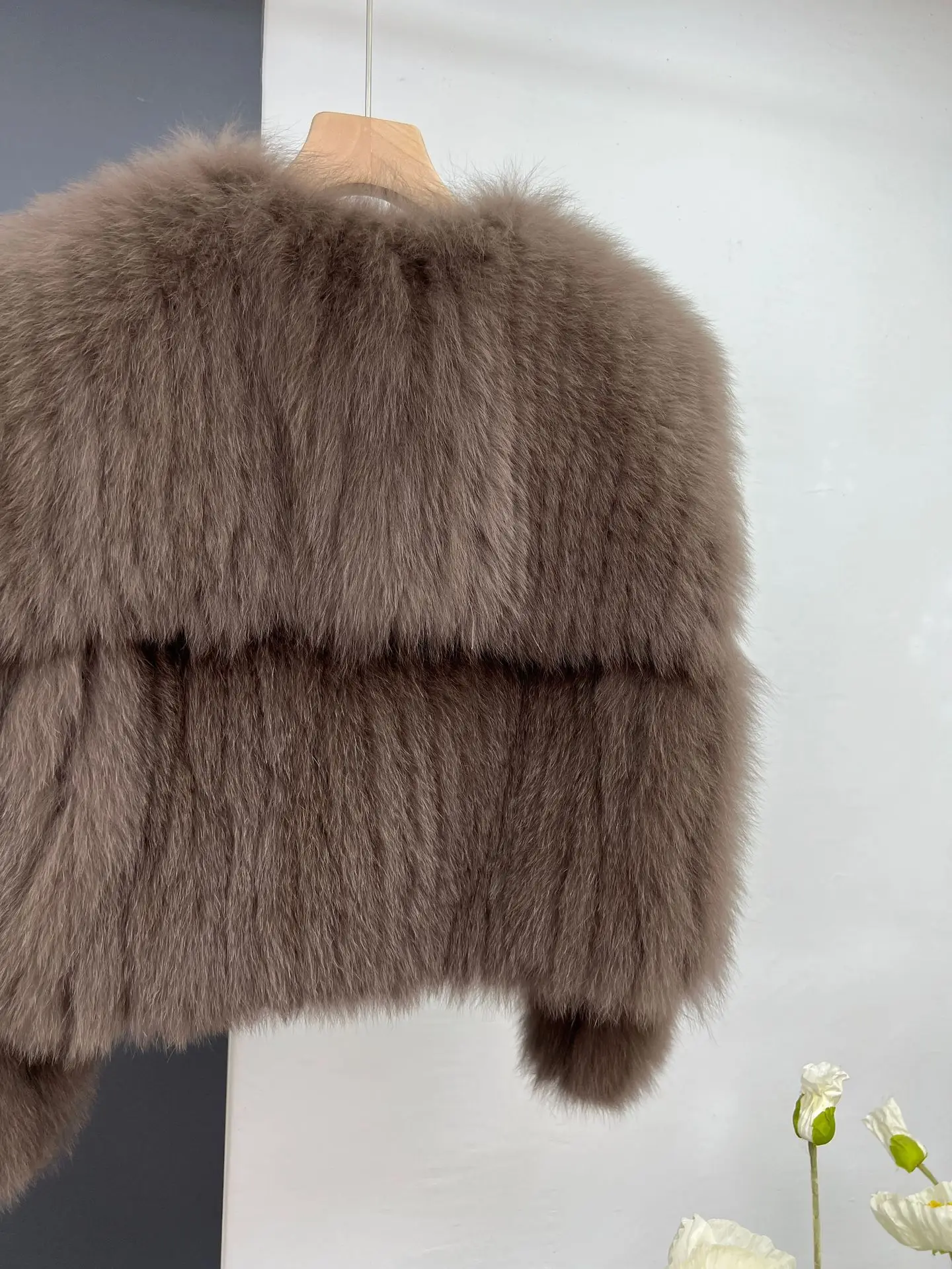 (Fox Beauty) New Fox Fur Car Strip Design Short Navy Collar Fur Coat