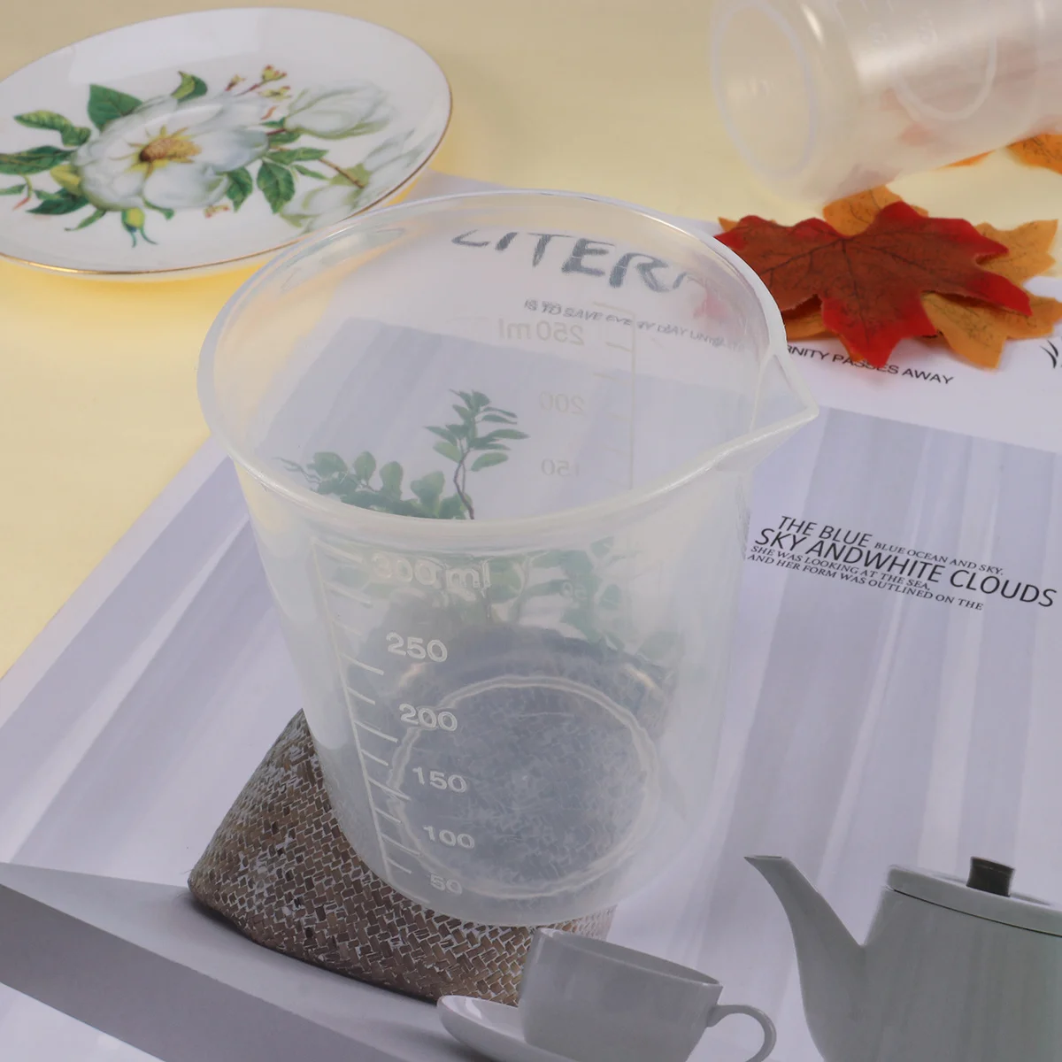 

20Pcs 300Ml Plastic Beaker Cup Reusable Graduated Measuring Container for Laboratory and Home Plastic Beaker Cup