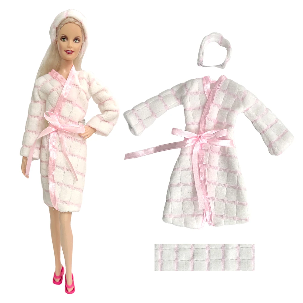 NK 3 pcs/set Doll Accessories White Barthrobe Hair Band Towel  Casual Clothes For Barbie Doll Pajamas Lingerie Nightwear