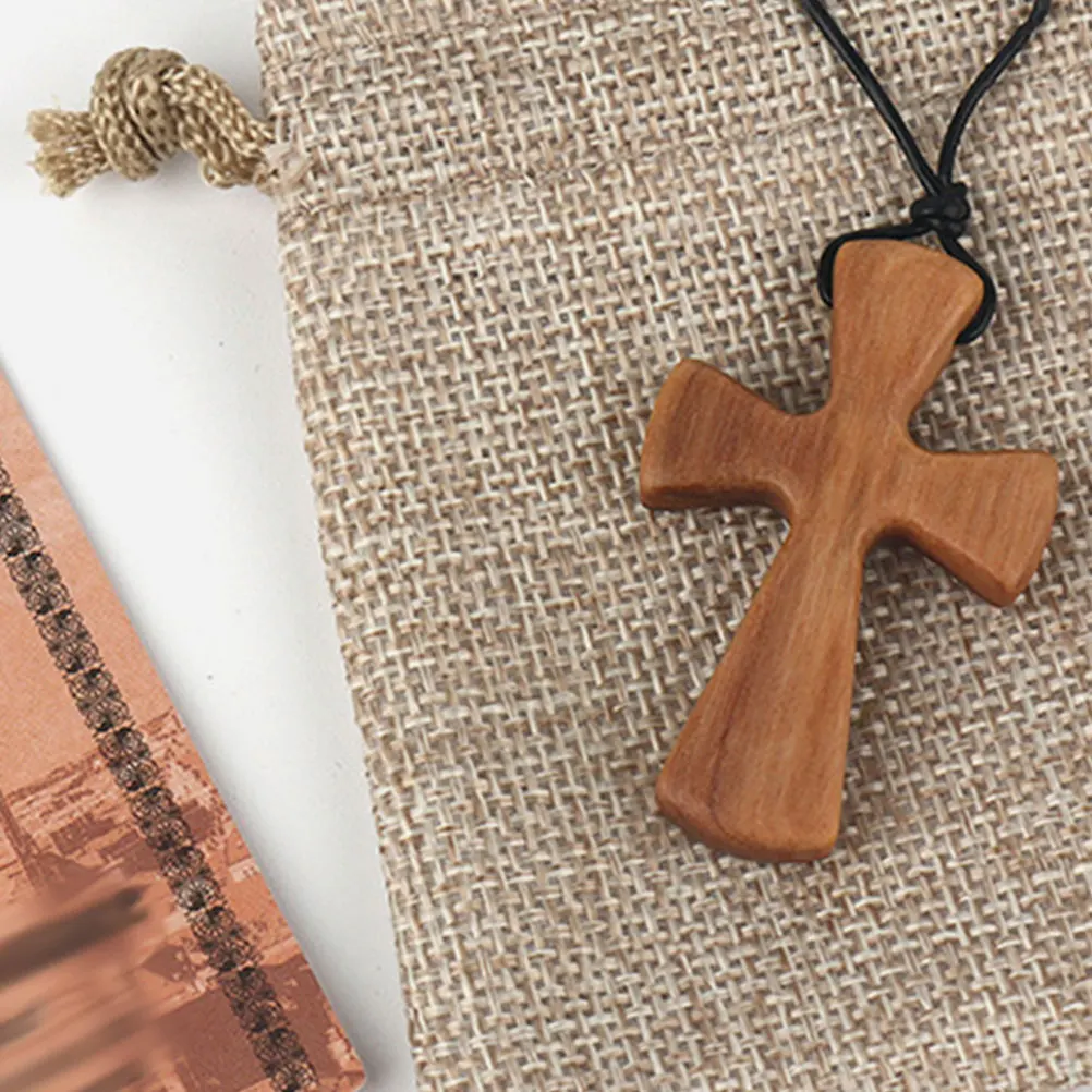 

2pcs Wooden Boys Necklaces Couples Pendants Handcarved Olive Wood Healthy Material Exquisite Craftsmanship Wooden
