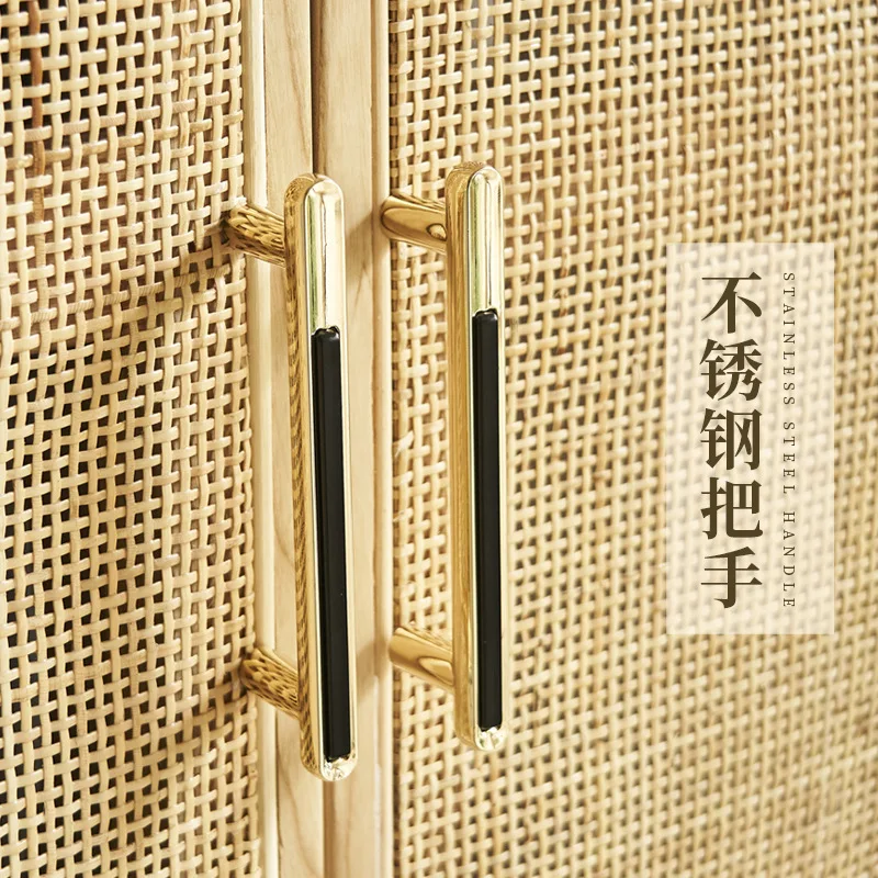 Armadio nordico con ante scorrevoli per uso domestico, semplice e moderno armadio in legno massello