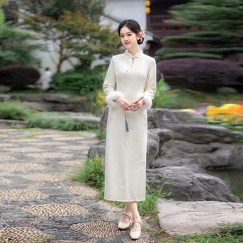 Embroidered White Thick Winter New Chinese Style Suzhou Long Sleeved Cheongsam Improved for Young Women Qipao Dress