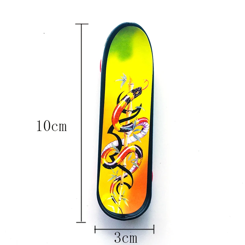 1Pc 2.8*10CM tastiera Mini punta delle dita creativa Skateboard plastica Finger Skate Scooter colore casuale