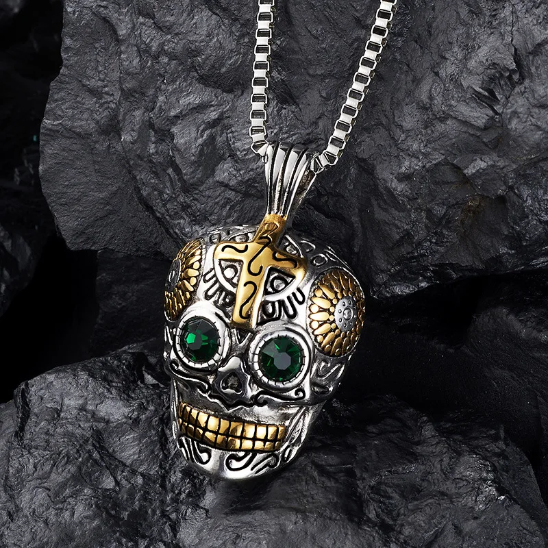 

316L Stainless Steel Gothic Skull Pendant Necklace for Men Boy Punk Hip Hop Personality Overbearing Green Stone Necklace Jewelry