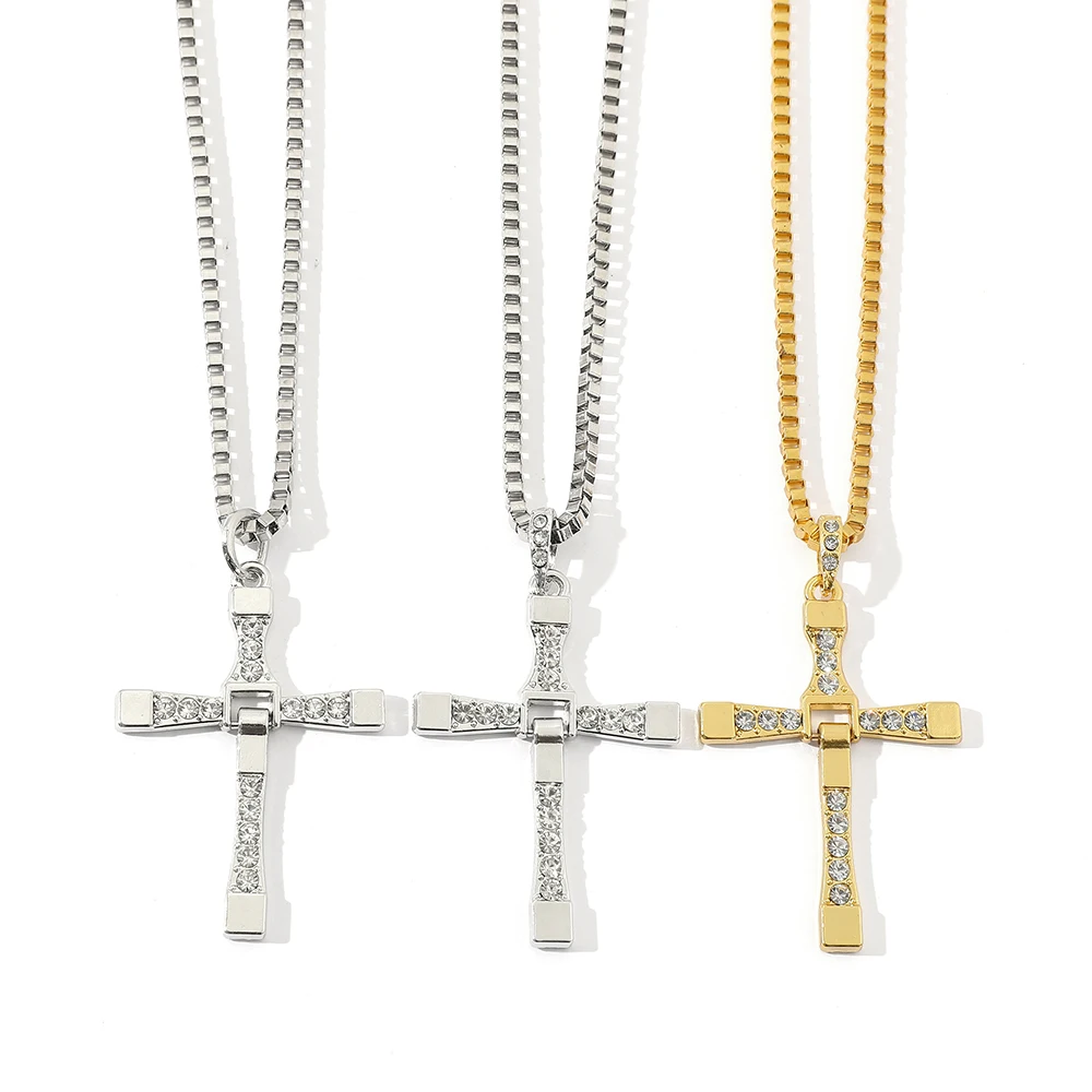 

Fashion Punk Rhinestone Cross Necklace Movie Personality Collar Jewelry Punk Style Pendant Accessory for Women Men