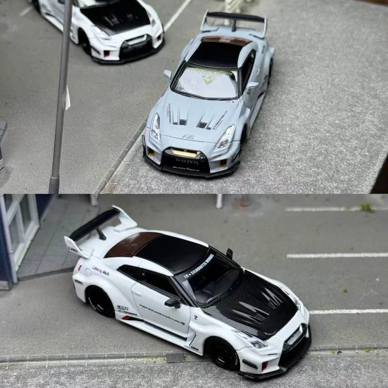 CM Model 1:64 Nissan GTR R35 RR LB Wide-body Simulation Static Alloy Car Model, Boys' Toy, Adult Collection Decoration Item.